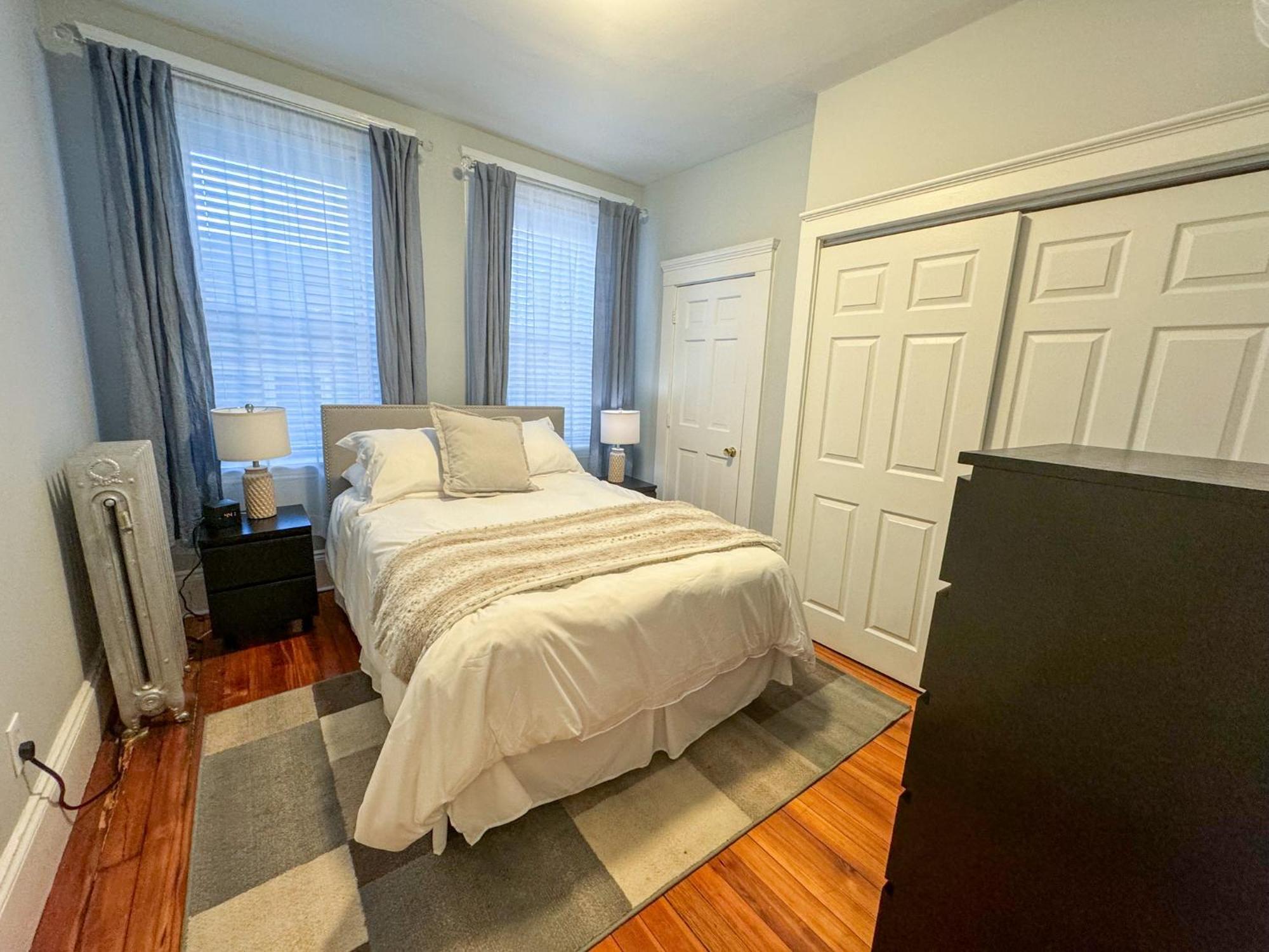 Huge,3 Bed,2Bath,Public Transport,Boston,Sleeps 9 Apartment Brookline Ngoại thất bức ảnh